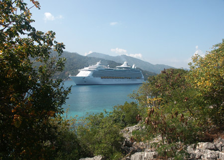 15 Royal Caribbean MOSeas moored